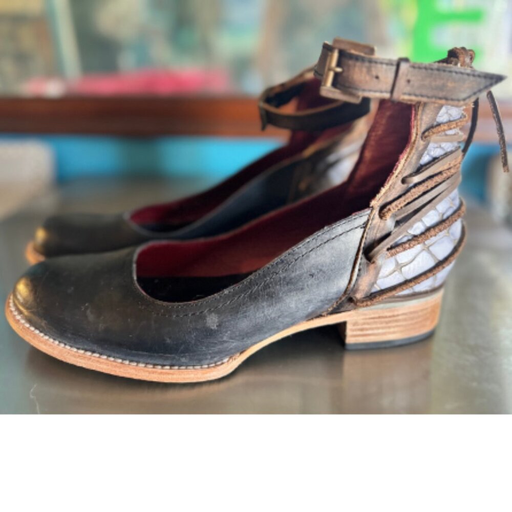 Freebird by Steven Brown Leather Sandals